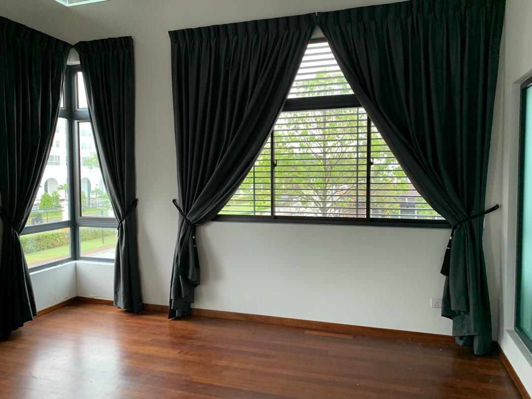 Featherstone @ Eco Botanic — photo 2